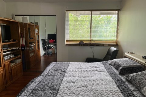 Condo in Sunrise, Florida, 3 bedrooms  № 1897442 - photo 22