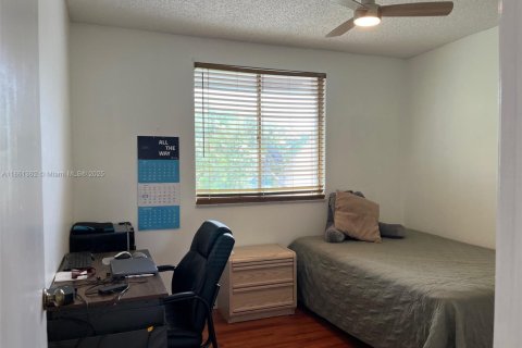 Condo in Sunrise, Florida, 3 bedrooms  № 1897442 - photo 27