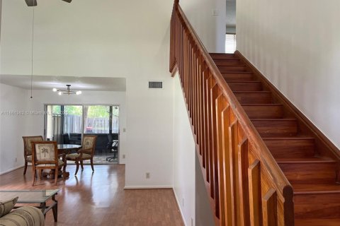 Condo in Sunrise, Florida, 3 bedrooms  № 1897442 - photo 8