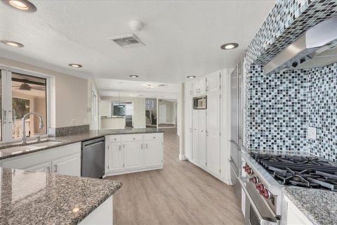 Casa en alquiler en Tierra Verde, Florida, 4 dormitorios, 328.5 m2 № 2218293 - foto 10