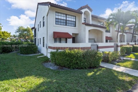 Condo in Deerfield Beach, Florida, 2 bedrooms  № 2060802 - photo 2
