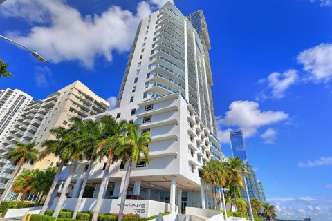 Купить кондоминиум в Майами, Флорида 1 спальня, 78.97м2, № 2001969 - фото 4