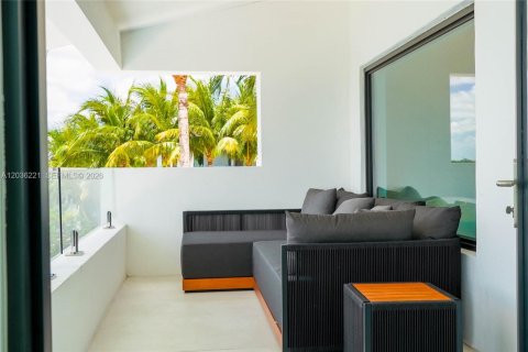 Villa ou maison à vendre à North Bay Village, Floride: 5 chambres, 349.13 m2 № 2154060 - photo 30