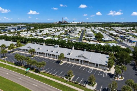 Commercial property in Apollo Beach, Florida 175.59 sq.m. № 2237749 - photo 2