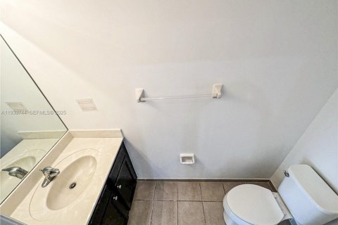 Adosado en alquiler en Miami, Florida, 3 dormitorios, 139.91 m2 № 1992002 - foto 13