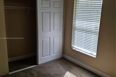 Casa en venta en St. Lucie, Florida, 5 dormitorios, 176.51 m2 № 1933888 - foto 18