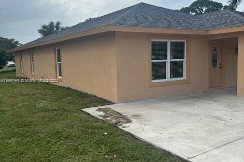 Casa en venta en St. Lucie, Florida, 5 dormitorios, 176.51 m2 № 1933888 - foto 2