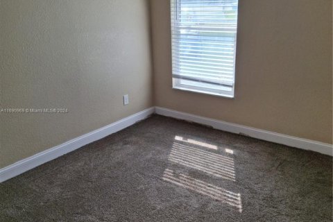 Casa en venta en St. Lucie, Florida, 5 dormitorios, 176.51 m2 № 1933888 - foto 19