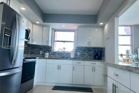 Copropriété à vendre à Miami, Floride: 2 chambres, 105.91 m2 № 2010889 - photo 9