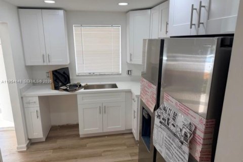 Condo à Davie, Floride, 2 chambres  № 2010007