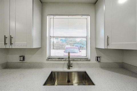 Copropriété à louer à Davie, Floride: 2 chambres, 91.97 m2 № 2010007 - photo 6
