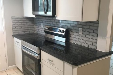 Copropriété à vendre à Clearwater, Floride: 2 chambres, 74.32 m2 № 2148837 - photo 4