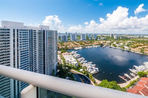 Condo in Aventura, Florida, 2 bedrooms  № 2171363 - photo 23