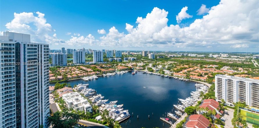 Condo in Aventura, Florida, 2 bedrooms  № 2171363