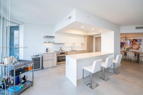 Condo in Aventura, Florida, 2 bedrooms  № 2171363 - photo 14