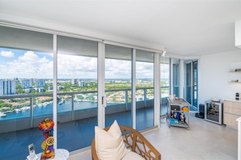 Condo in Aventura, Florida, 2 bedrooms  № 2171363 - photo 18