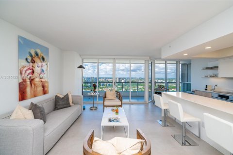 Condo in Aventura, Florida, 2 bedrooms  № 2171363 - photo 17