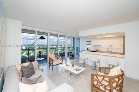 Condo in Aventura, Florida, 2 bedrooms  № 2171363 - photo 9
