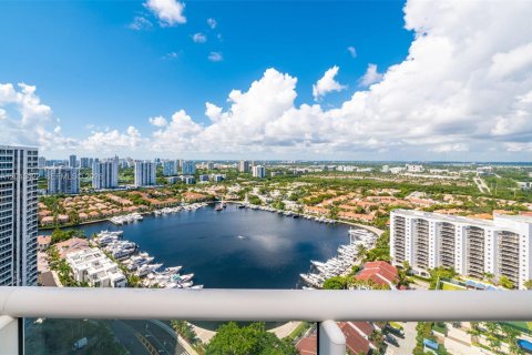 Condo in Aventura, Florida, 2 bedrooms  № 2171363 - photo 3