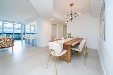 Condo in Aventura, Florida, 2 bedrooms  № 2171363 - photo 8
