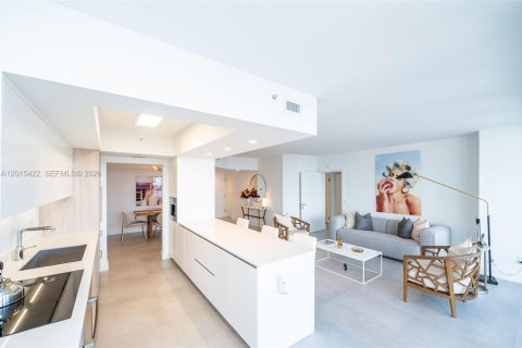 Condo in Aventura, Florida, 2 bedrooms  № 2171363 - photo 27