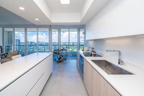 Condo in Aventura, Florida, 2 bedrooms  № 2171363 - photo 30