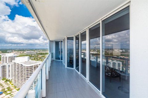 Condo in Aventura, Florida, 2 bedrooms  № 2171363 - photo 21