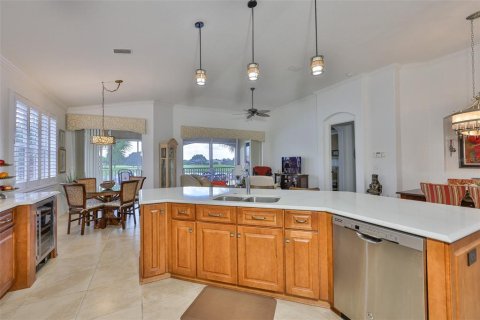 Condo in Sun City Center, Florida, 3 bedrooms  № 1902486 - photo 12