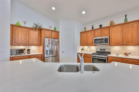 Condo in Sun City Center, Florida, 3 bedrooms  № 1902486 - photo 9