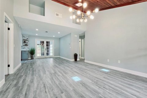 House in Longwood, Florida 3 bedrooms, 146.23 sq.m. № 1616497 - photo 11