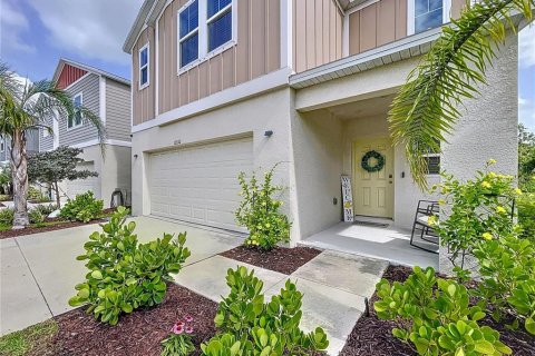 House in Parrish, Florida 5 bedrooms, 227.89 sq.m. № 1782156 - photo 1
