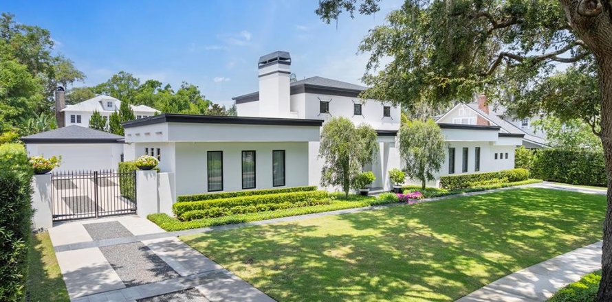 House in Winter Park, Florida 4 bedrooms, 435.06 sq.m. № 1755267
