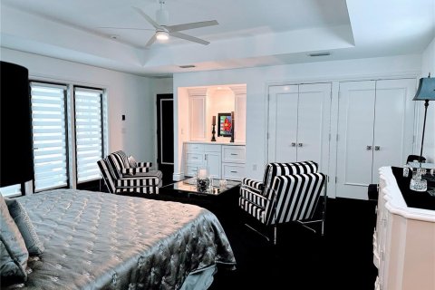 House in Winter Park, Florida 4 bedrooms, 435.06 sq.m. № 1755267 - photo 20