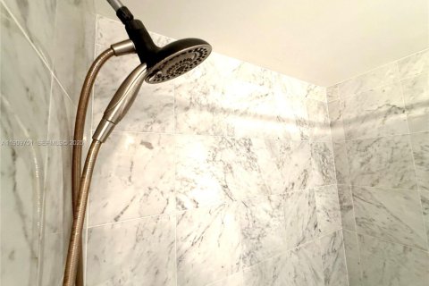 Copropriété à vendre à Miami, Floride: 1 chambre, 47.01 m2 № 1984063 - photo 5