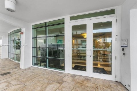 Copropriété à vendre à Miami, Floride: 1 chambre, 47.01 m2 № 1984063 - photo 16