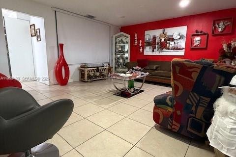 Купить виллу или дом в Хайалиа, Флорида 5 спален, 169.64м2, № 2028063 - фото 7