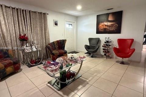 Купить виллу или дом в Хайалиа, Флорида 5 спален, 169.64м2, № 2028063 - фото 8