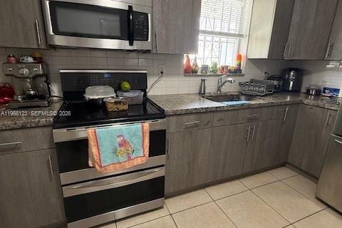 Купить виллу или дом в Хайалиа, Флорида 5 спален, 169.64м2, № 2028063 - фото 12