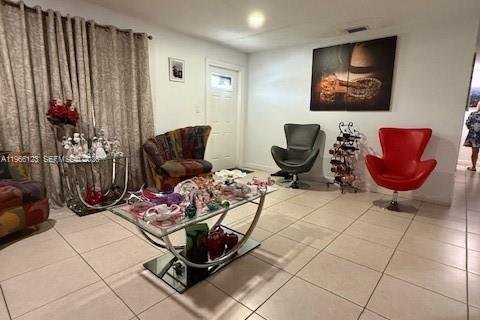 Купить виллу или дом в Хайалиа, Флорида 5 спален, 169.64м2, № 2028063 - фото 9