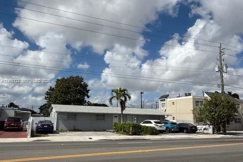 Купить виллу или дом в Хайалиа, Флорида 5 спален, 169.64м2, № 2028063 - фото 3