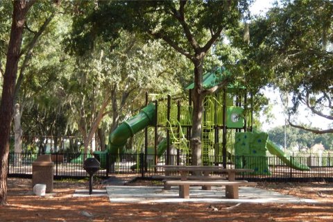 House in Riverview, Florida 4 bedrooms, 207.36 sq.m. № 1904921 - photo 18