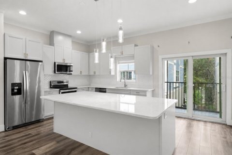 Adosado en venta en Tampa, Florida, 4 dormitorios, 211.26 m2 № 2227048 - foto 11