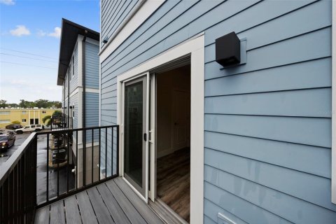 Adosado en venta en Tampa, Florida, 4 dormitorios, 211.26 m2 № 2227048 - foto 19