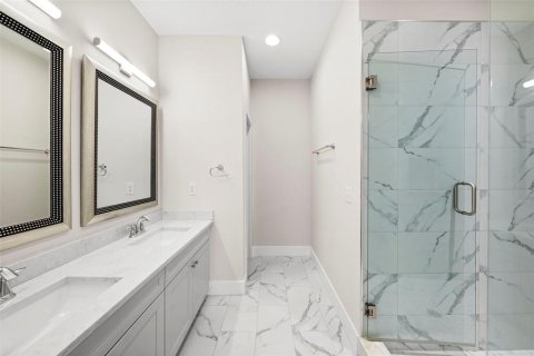 Adosado en venta en Tampa, Florida, 4 dormitorios, 211.26 m2 № 2227048 - foto 28