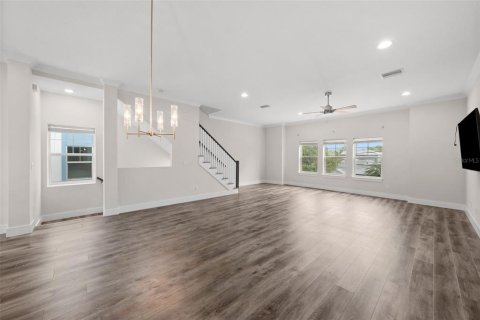 Adosado en venta en Tampa, Florida, 4 dormitorios, 211.26 m2 № 2227048 - foto 14