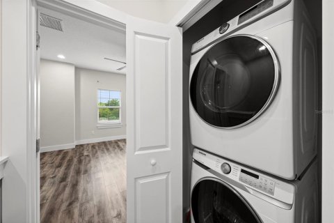 Adosado en venta en Tampa, Florida, 4 dormitorios, 211.26 m2 № 2227048 - foto 23