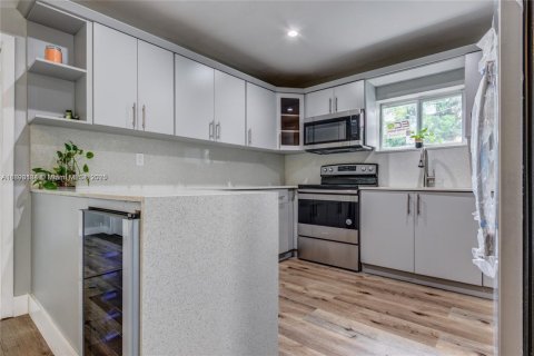 Снять в аренду виллу или дом в Майами, Флорида 3 спальни, 172.24м2, № 1946540 - фото 4