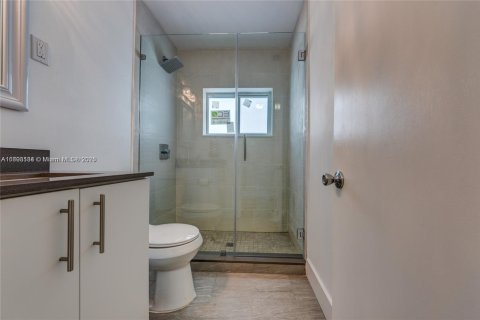 Снять в аренду виллу или дом в Майами, Флорида 3 спальни, 172.24м2, № 1946540 - фото 12