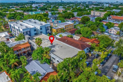 Commercial property in Miami, Florida № 1980547 - photo 28