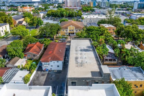 Commercial property in Miami, Florida № 1980547 - photo 19